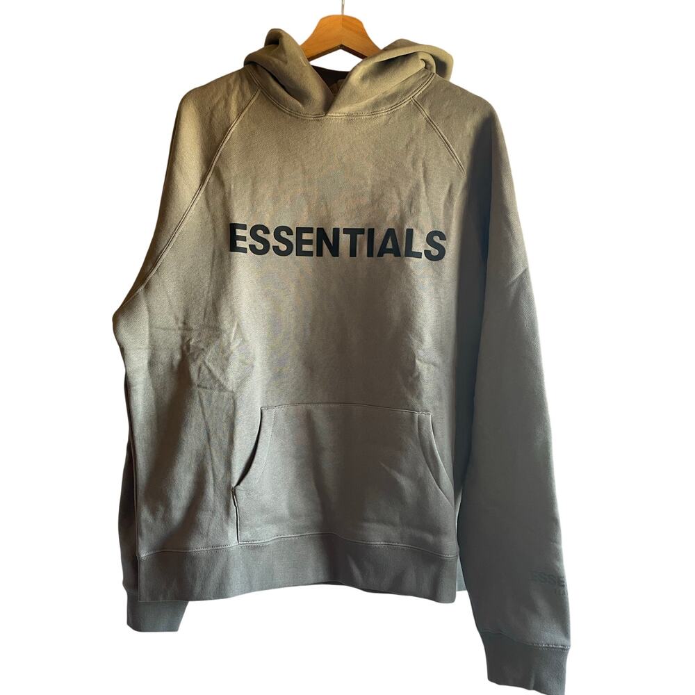 ESSENTIALS Fear of God Pullover Hoodie NWT Size Medium